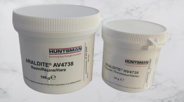 Araldite AV 4738 with Hardener HV 4739 Epoxy paste adhesive for composite pipe bonding
